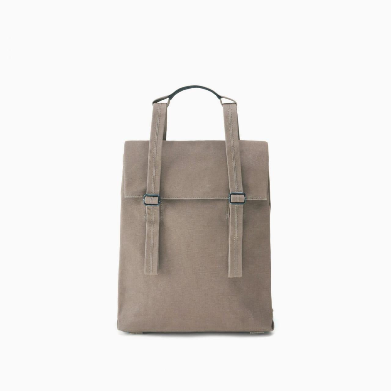 https://tailwindcss.com/plus-assets/img/ecommerce-images/category-page-07-product-08.jpg
